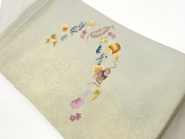 引箔宝尽くしに花葉模様刺繍名古屋帯